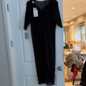 Luxxel Elegant Black short Sleeve Dress